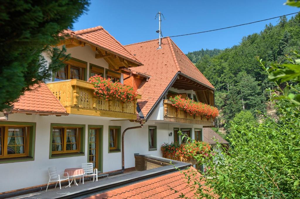 Gasthaus Sonne Muenstertal Exterior photo