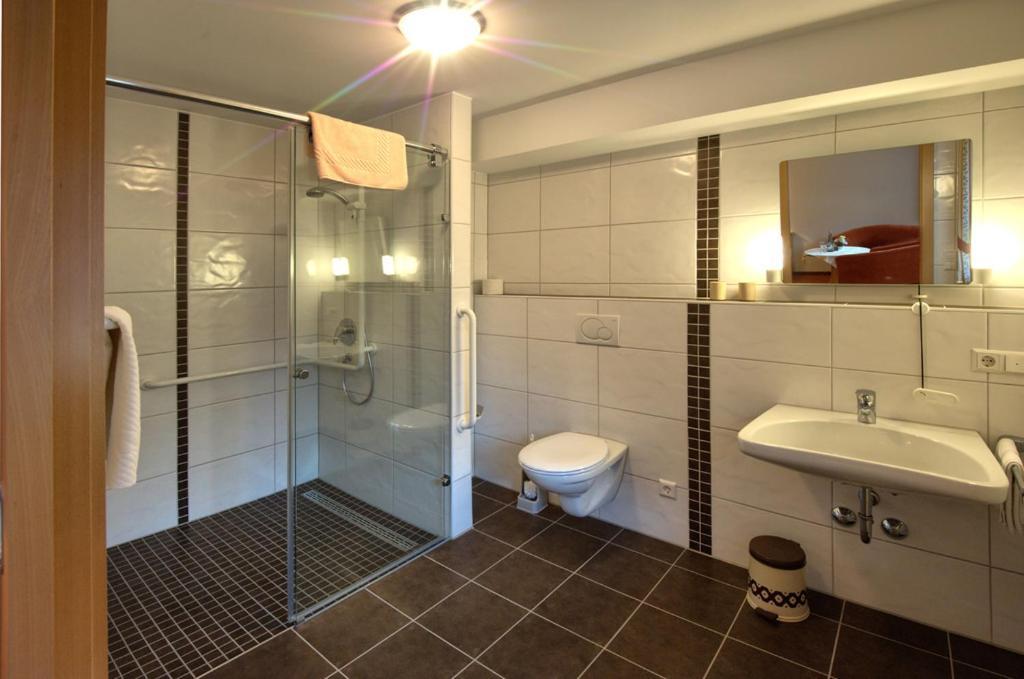 Gasthaus Sonne Muenstertal Room photo